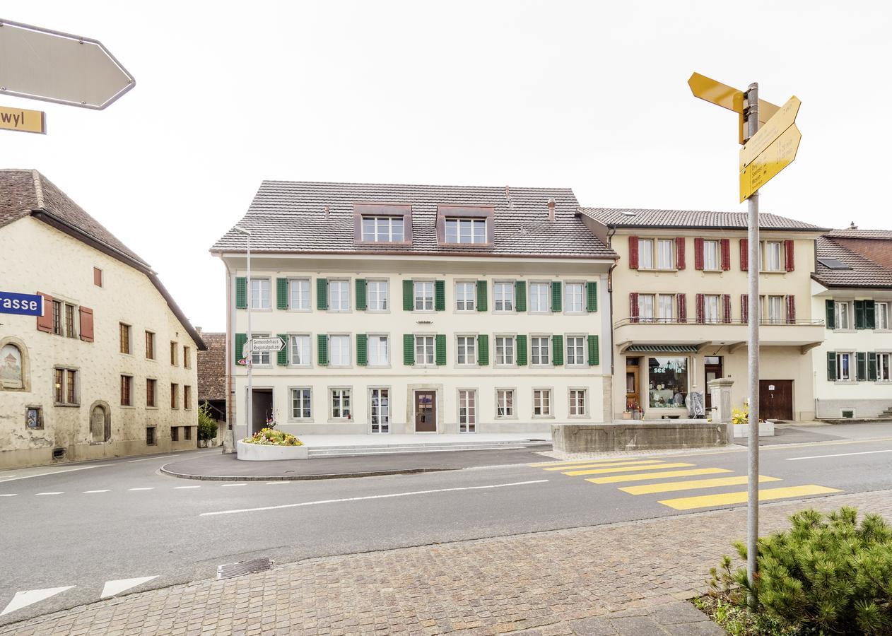 Aparthotel Baeren Seengen Exterior photo